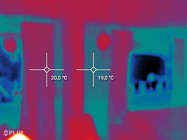 Termografski posnetek stene stare stavbe po nanosu PScoata